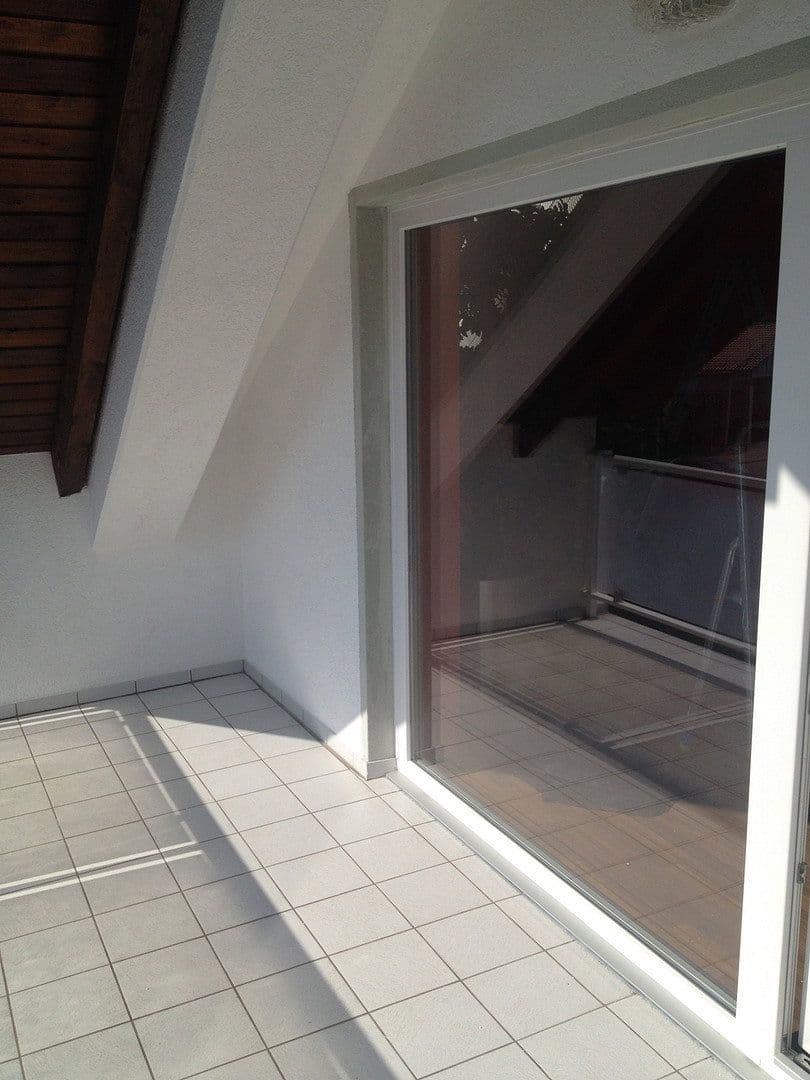 Prenájom bytu 3-izbový 120 m², Gotha, Durínsko Prenájom bytu 3-izbový 120 m², Gotha, Durínsko