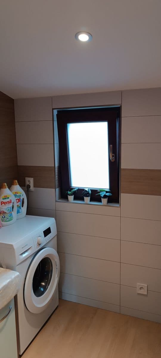 Predaj rekreačného objektu 60 m², pozemok 1.550 m², Benešov, Středočeský kraj Predaj rekreačného objektu 60 m², pozemok 1.550 m², Benešov, Středočeský kraj