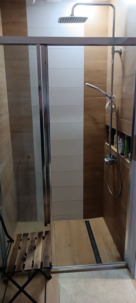 Predaj rekreačného objektu 60 m², pozemok 1.550 m², Benešov, Středočeský kraj Predaj rekreačného objektu 60 m², pozemok 1.550 m², Benešov, Středočeský kraj
