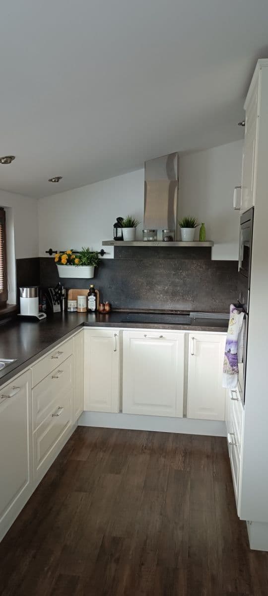 Predaj rekreačného objektu 60 m², pozemok 1.550 m², Benešov, Středočeský kraj Predaj rekreačného objektu 60 m², pozemok 1.550 m², Benešov, Středočeský kraj