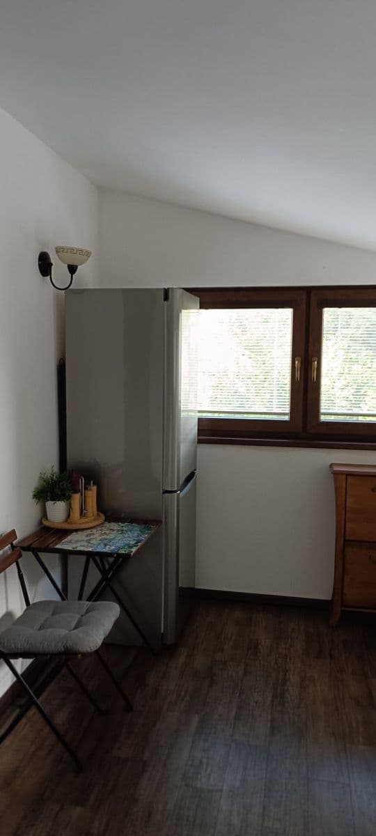 Predaj rekreačného objektu 60 m², pozemok 1.550 m², Benešov, Středočeský kraj Predaj rekreačného objektu 60 m², pozemok 1.550 m², Benešov, Středočeský kraj