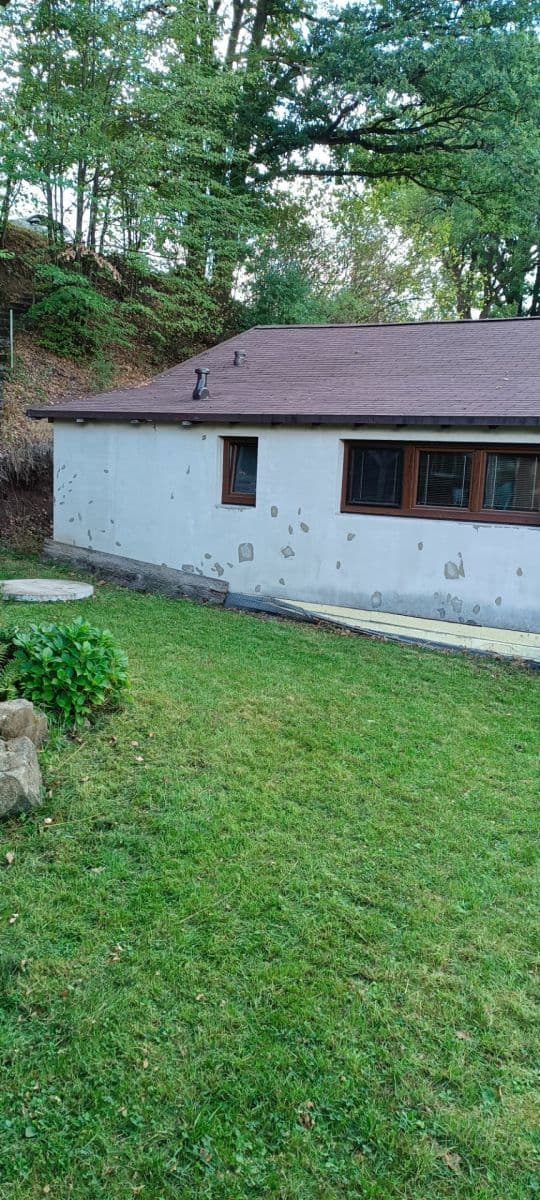 Predaj rekreačného objektu 60 m², pozemok 1.550 m², Benešov, Středočeský kraj Predaj rekreačného objektu 60 m², pozemok 1.550 m², Benešov, Středočeský kraj