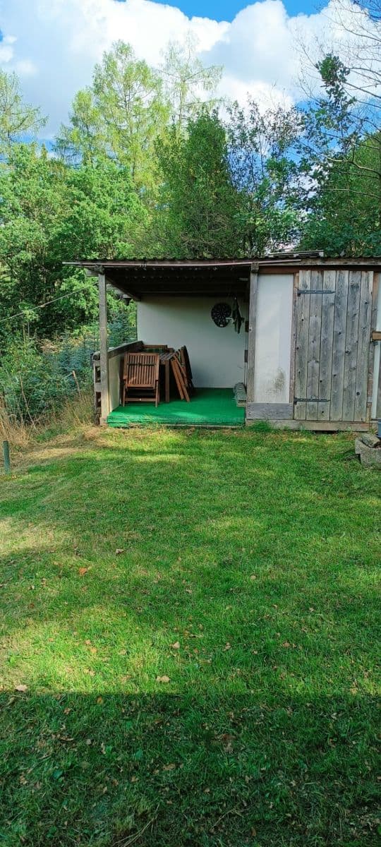 Predaj rekreačného objektu 60 m², pozemok 1.550 m², Benešov, Středočeský kraj Predaj rekreačného objektu 60 m², pozemok 1.550 m², Benešov, Středočeský kraj