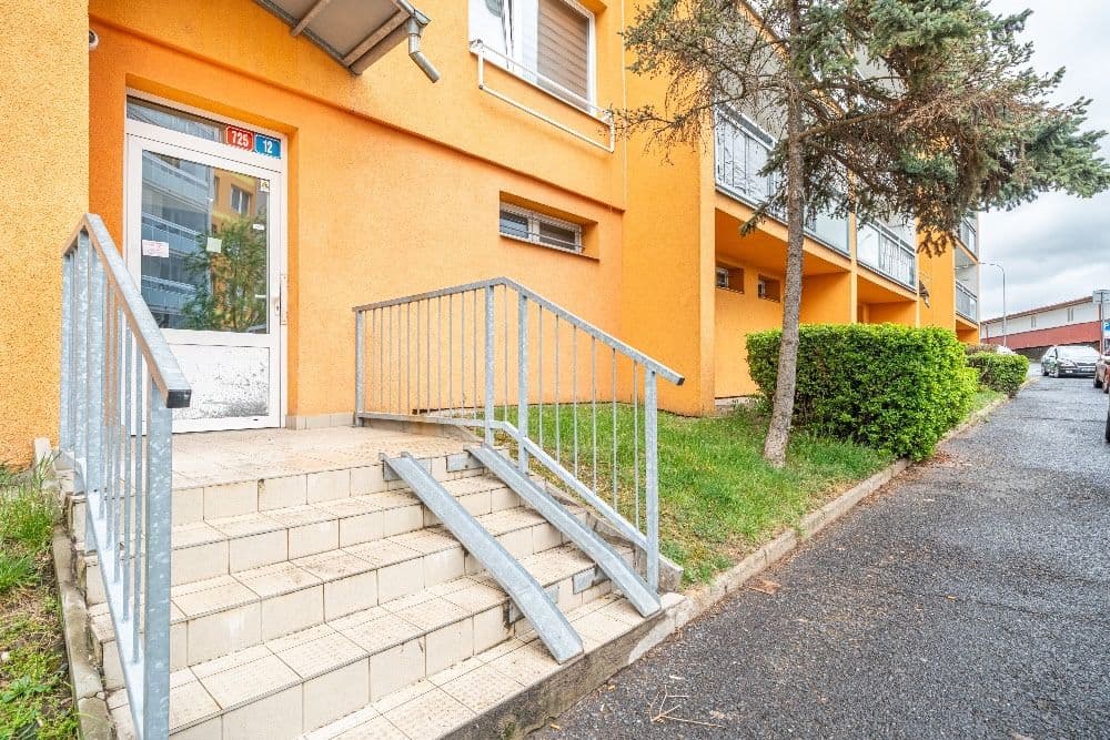Prenájom bytu 2-izbový 40 m², Karla Marxe, Most, Ústecký kraj Prenájom bytu 2-izbový 40 m², Karla Marxe, Most, Ústecký kraj