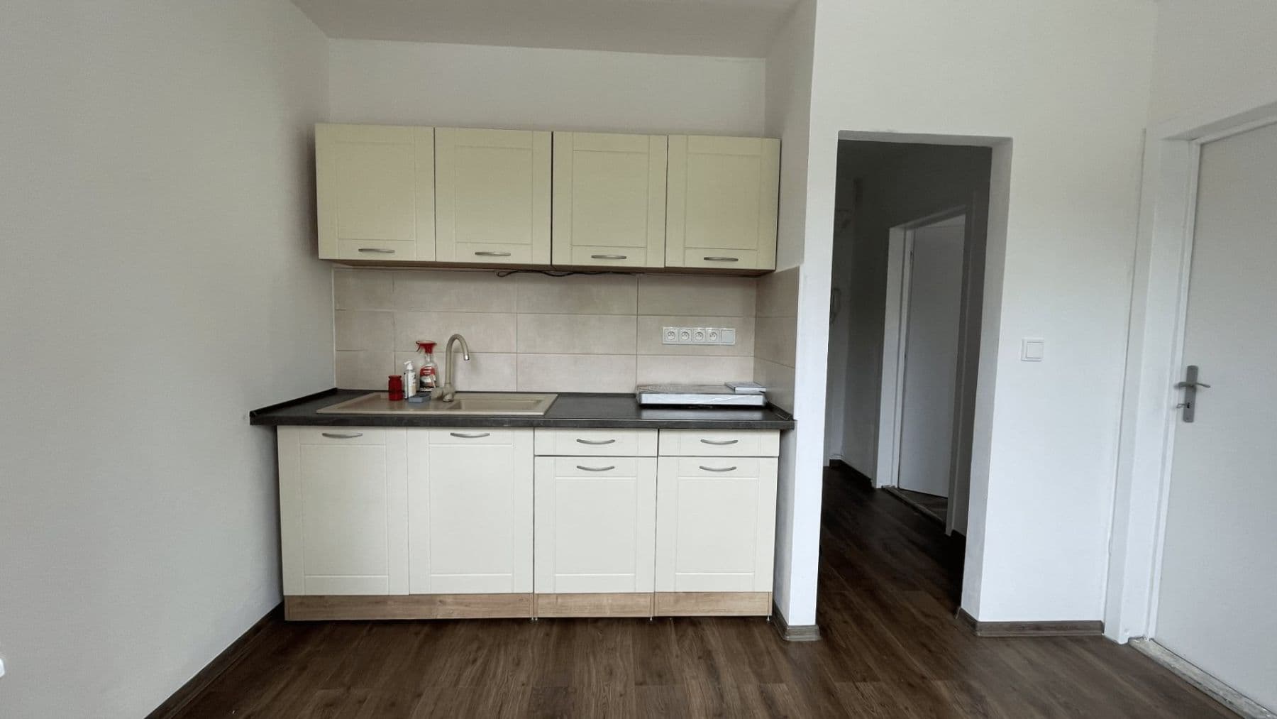 Prenájom bytu 1-izbový 34 m², Štouračova, Brno, Jihomoravský kraj Prenájom bytu 1-izbový 34 m², Štouračova, Brno, Jihomoravský kraj