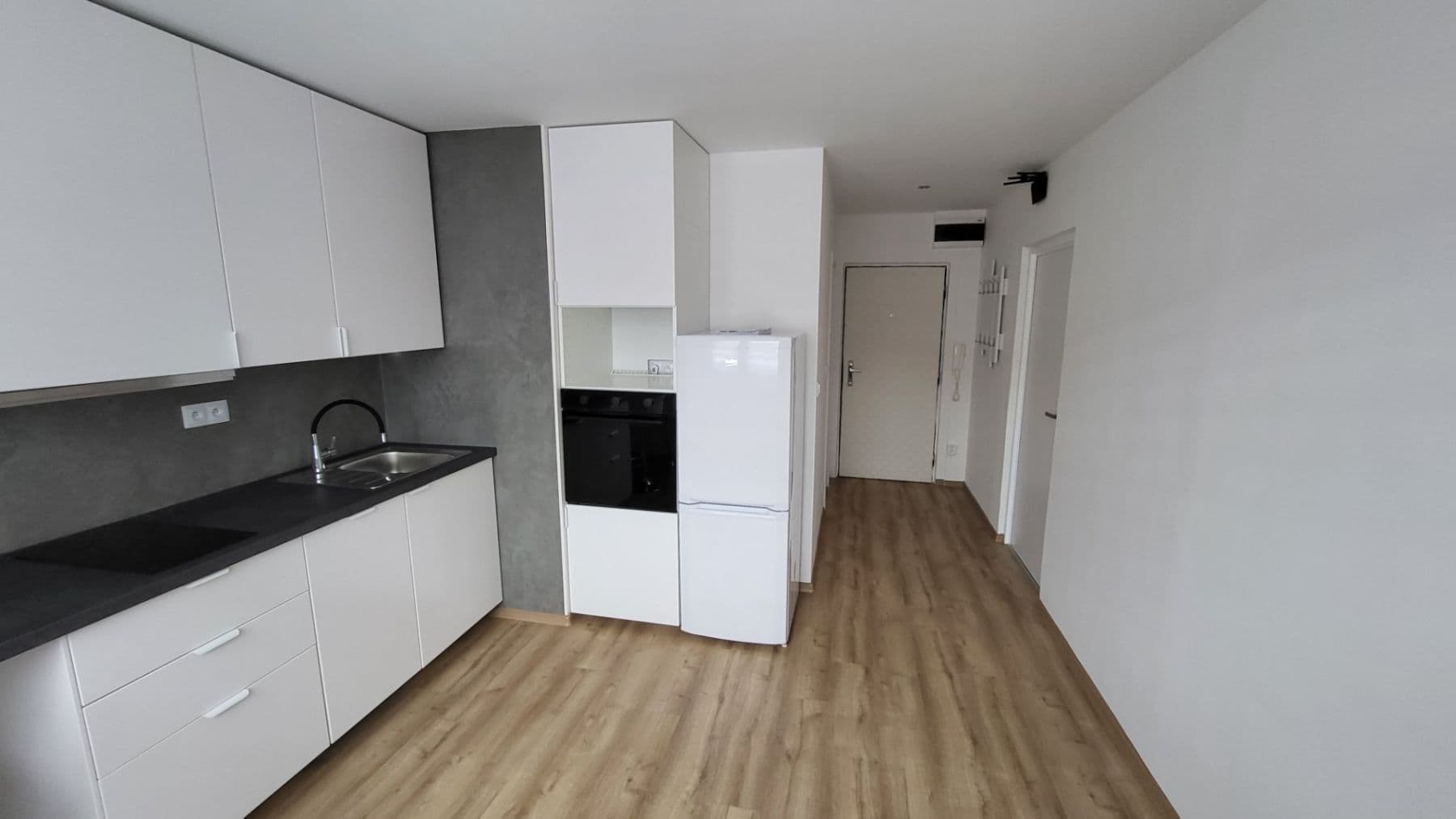 Prenájom bytu 2-izbový 37 m², Kryblická, Trutnov, Královéhradecký kraj Prenájom bytu 2-izbový 37 m², Kryblická, Trutnov, Královéhradecký kraj