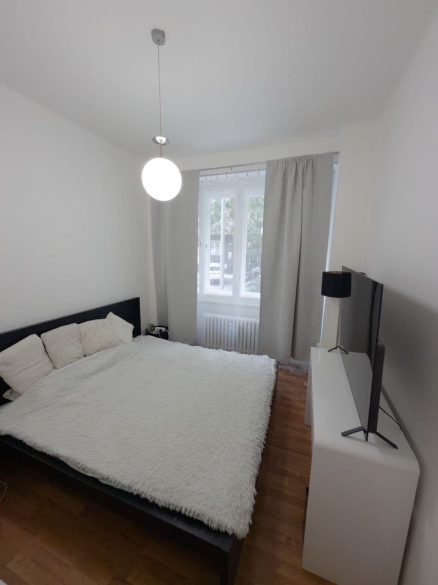 Prenájom bytu 2-izbový 49 m², Přemyslovská, Praha, Praha Prenájom bytu 2-izbový 49 m², Přemyslovská, Praha, Praha