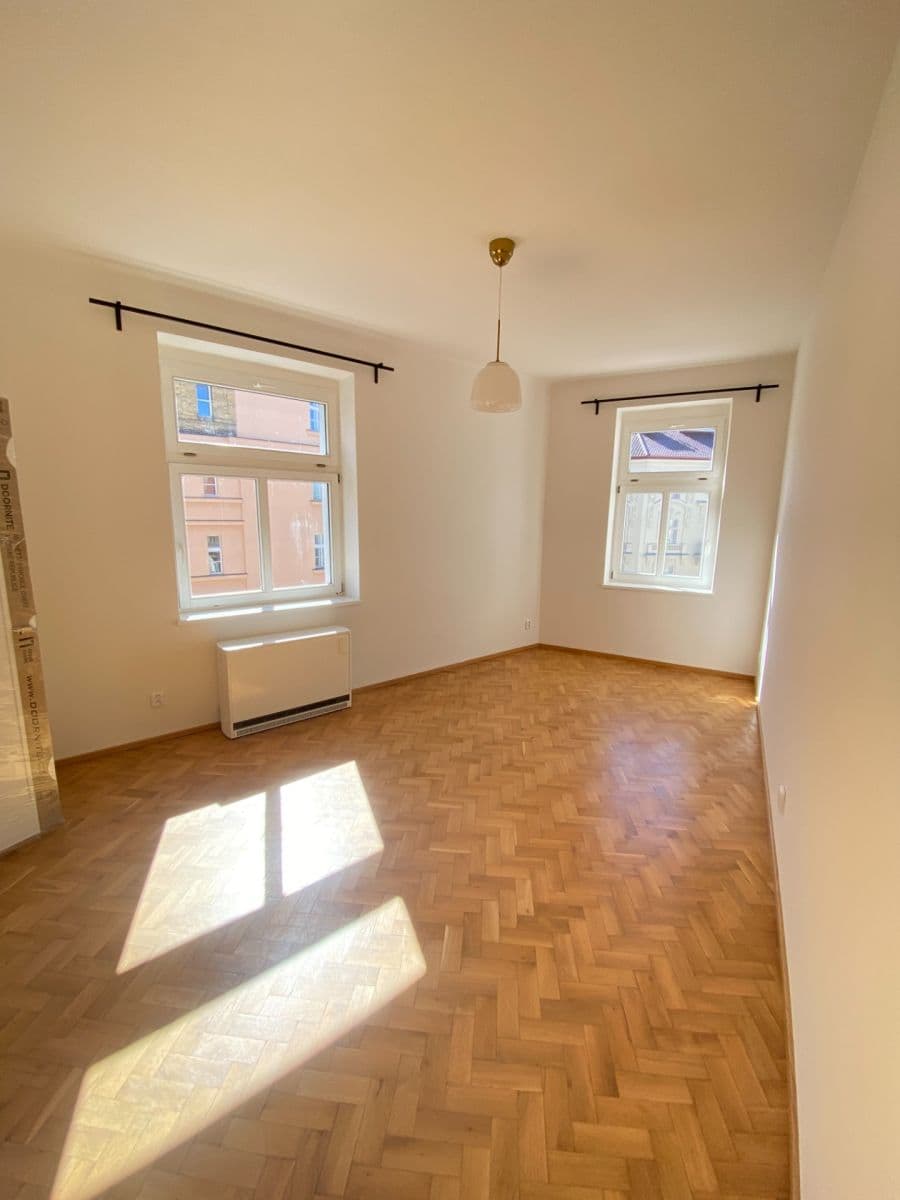 Prenájom bytu 2-izbový 42 m², Ježkova, Praha, Praha Prenájom bytu 2-izbový 42 m², Ježkova, Praha, Praha