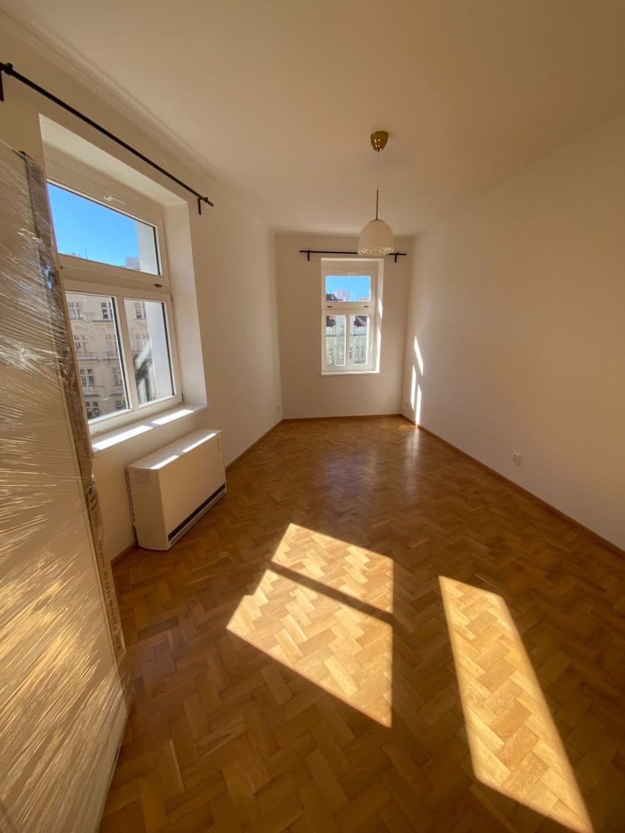 Prenájom bytu 2-izbový 42 m², Ježkova, Praha, Praha Prenájom bytu 2-izbový 42 m², Ježkova, Praha, Praha