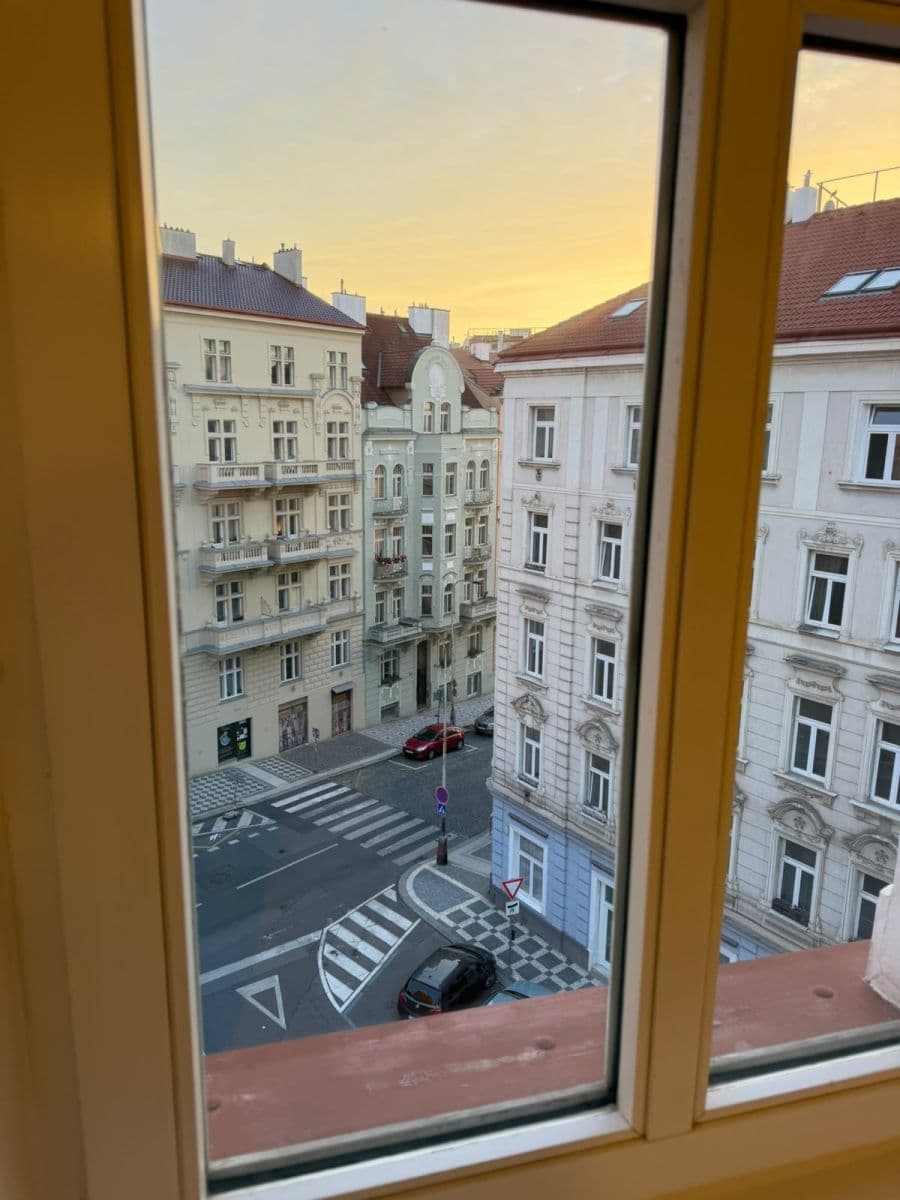 Prenájom bytu 2-izbový 42 m², Ježkova, Praha, Praha Prenájom bytu 2-izbový 42 m², Ježkova, Praha, Praha