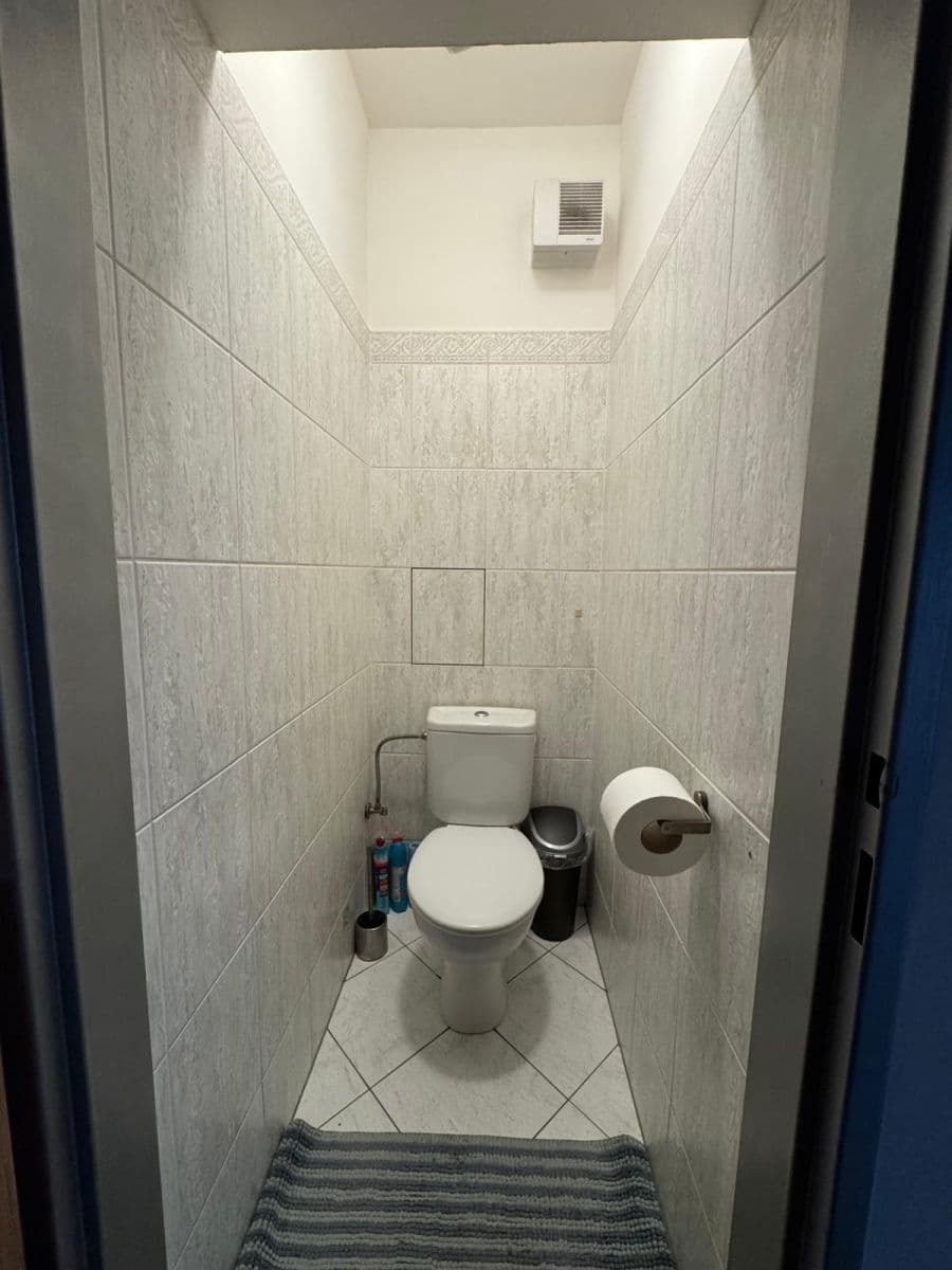 Prenájom bytu 2-izbový 44 m², Čsl. armády, Hostivice, Středočeský kraj Prenájom bytu 2-izbový 44 m², Čsl. armády, Hostivice, Středočeský kraj