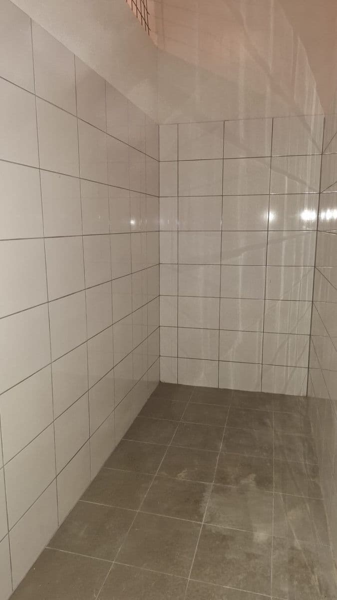 Predaj nebytového priestoru 4 m², U Rajské zahrady, Praha, Praha Predaj nebytového priestoru 4 m², U Rajské zahrady, Praha, Praha