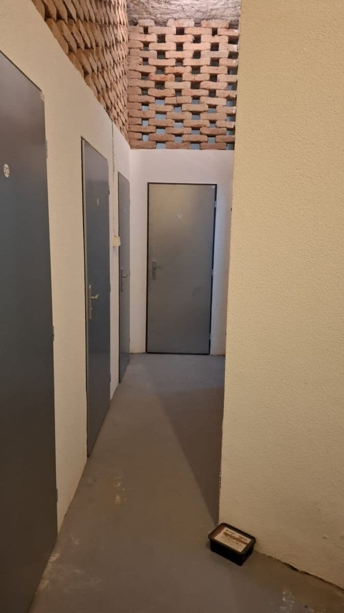 Predaj nebytového priestoru 4 m², U Rajské zahrady, Praha, Praha Predaj nebytového priestoru 4 m², U Rajské zahrady, Praha, Praha