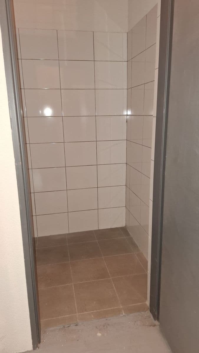 Predaj nebytového priestoru 4 m², U Rajské zahrady, Praha, Praha Predaj nebytového priestoru 4 m², U Rajské zahrady, Praha, Praha