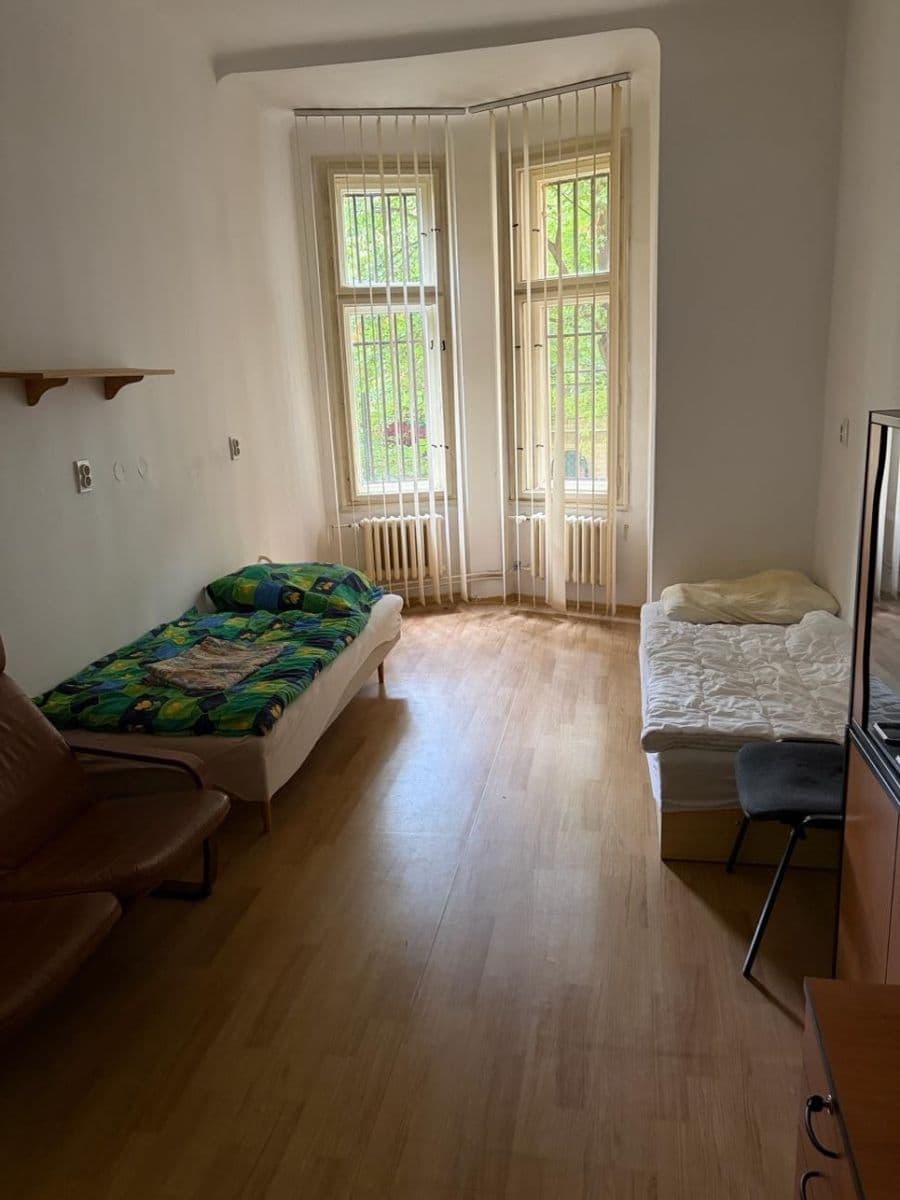 Prenájom bytu 3-izbový 87 m², Korunovační, Praha, Praha Prenájom bytu 3-izbový 87 m², Korunovační, Praha, Praha