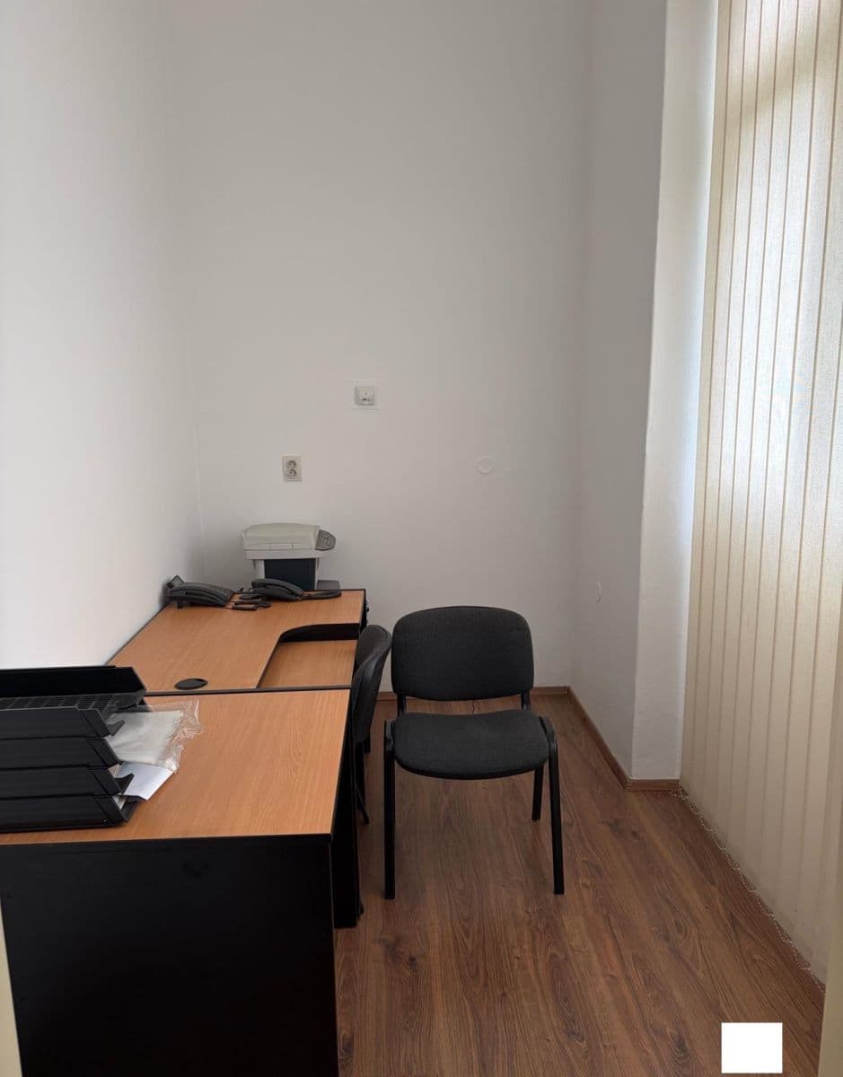 Prenájom bytu 3-izbový 87 m², Korunovační, Praha, Praha Prenájom bytu 3-izbový 87 m², Korunovační, Praha, Praha