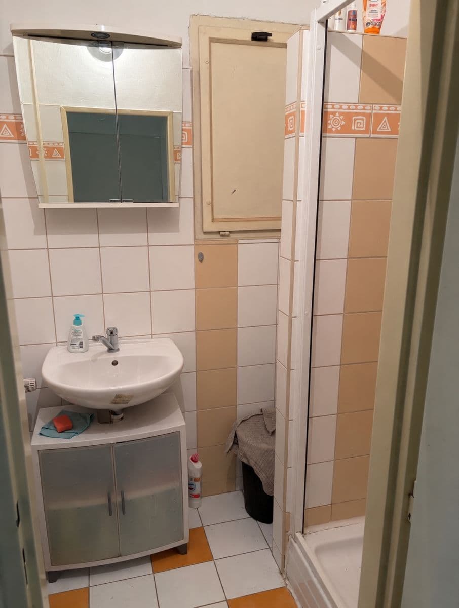 Prenájom bytu 3-izbový 87 m², Korunovační, Praha, Praha Prenájom bytu 3-izbový 87 m², Korunovační, Praha, Praha