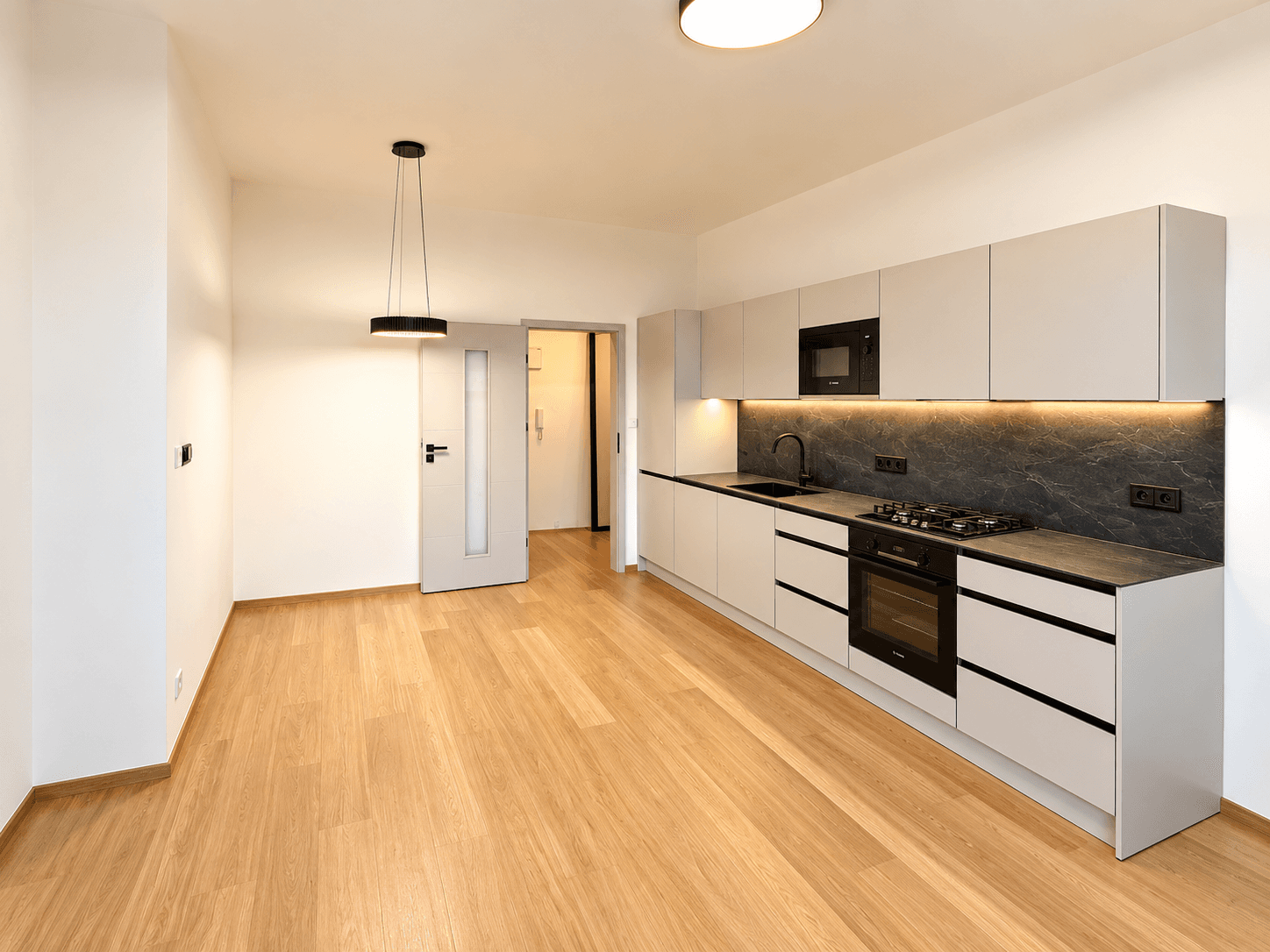 Prenájom bytu 2-izbový 48 m², Čajkovského, Praha, Praha Prenájom bytu 2-izbový 48 m², Čajkovského, Praha, Praha