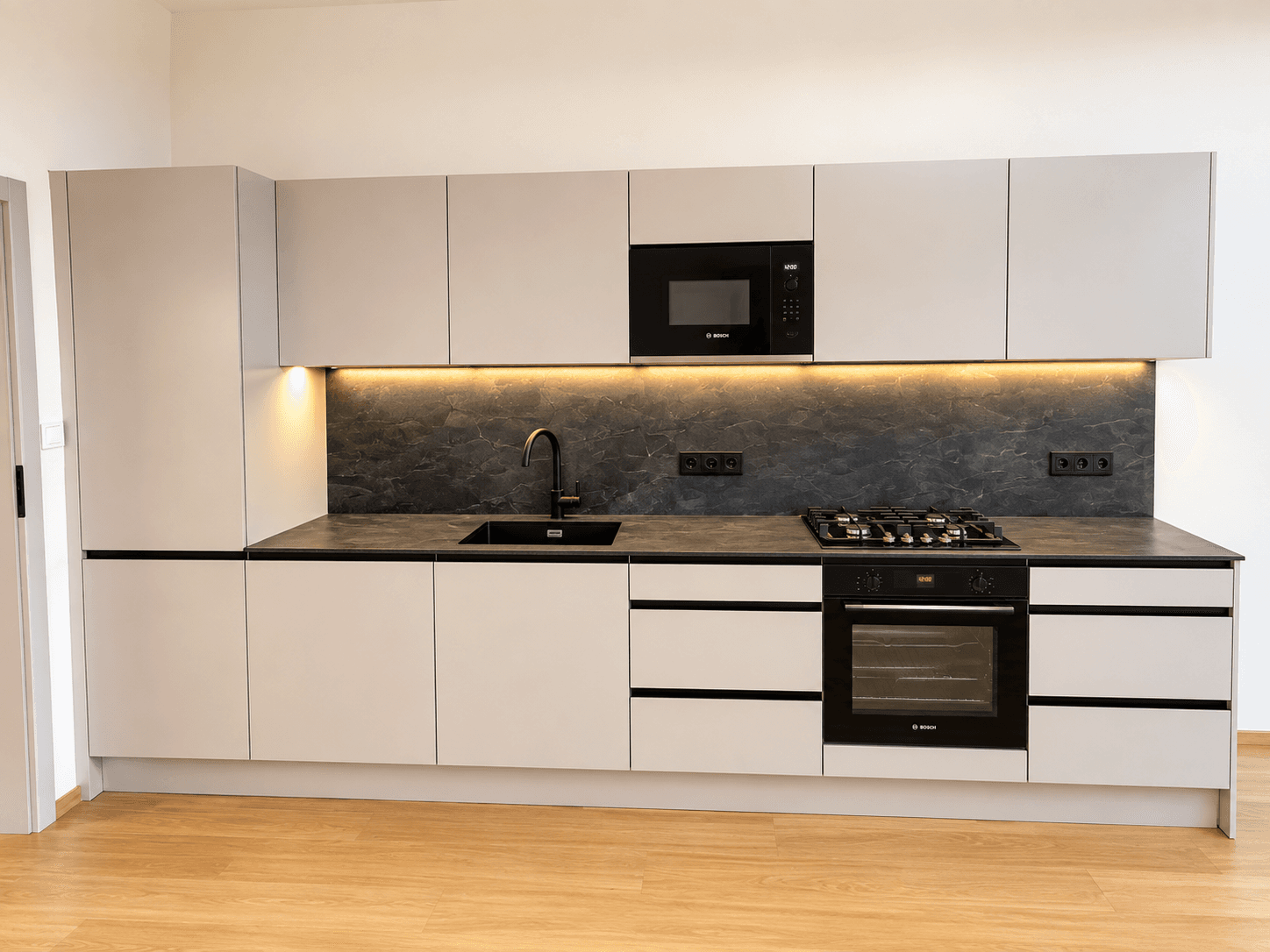 Prenájom bytu 2-izbový 48 m², Čajkovského, Praha, Praha Prenájom bytu 2-izbový 48 m², Čajkovského, Praha, Praha