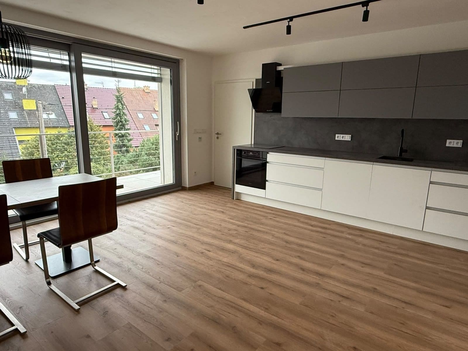 Prenájom bytu 3-izbový 51 m², Žleby, Rozdrojovice, Jihomoravský kraj Prenájom bytu 3-izbový 51 m², Žleby, Rozdrojovice, Jihomoravský kraj