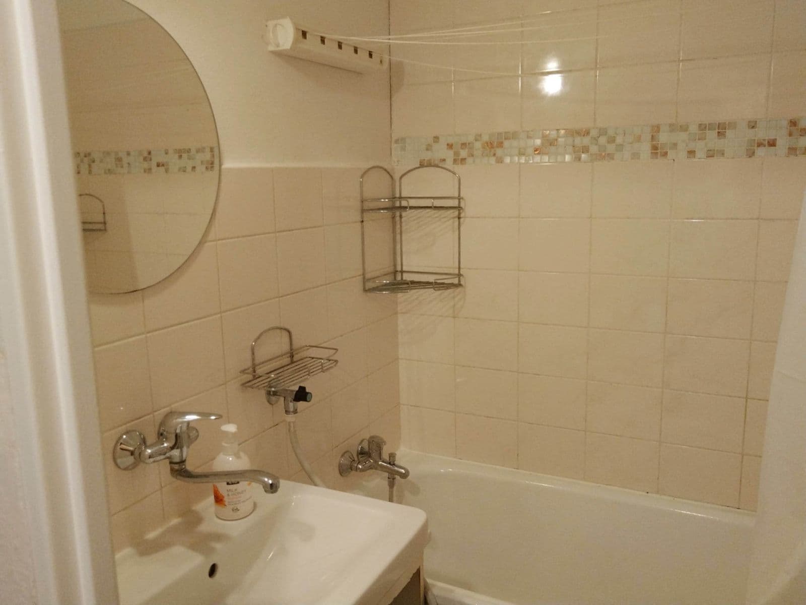 Prenájom bytu 2-izbový 45 m², Gutova, Praha, Praha Prenájom bytu 2-izbový 45 m², Gutova, Praha, Praha