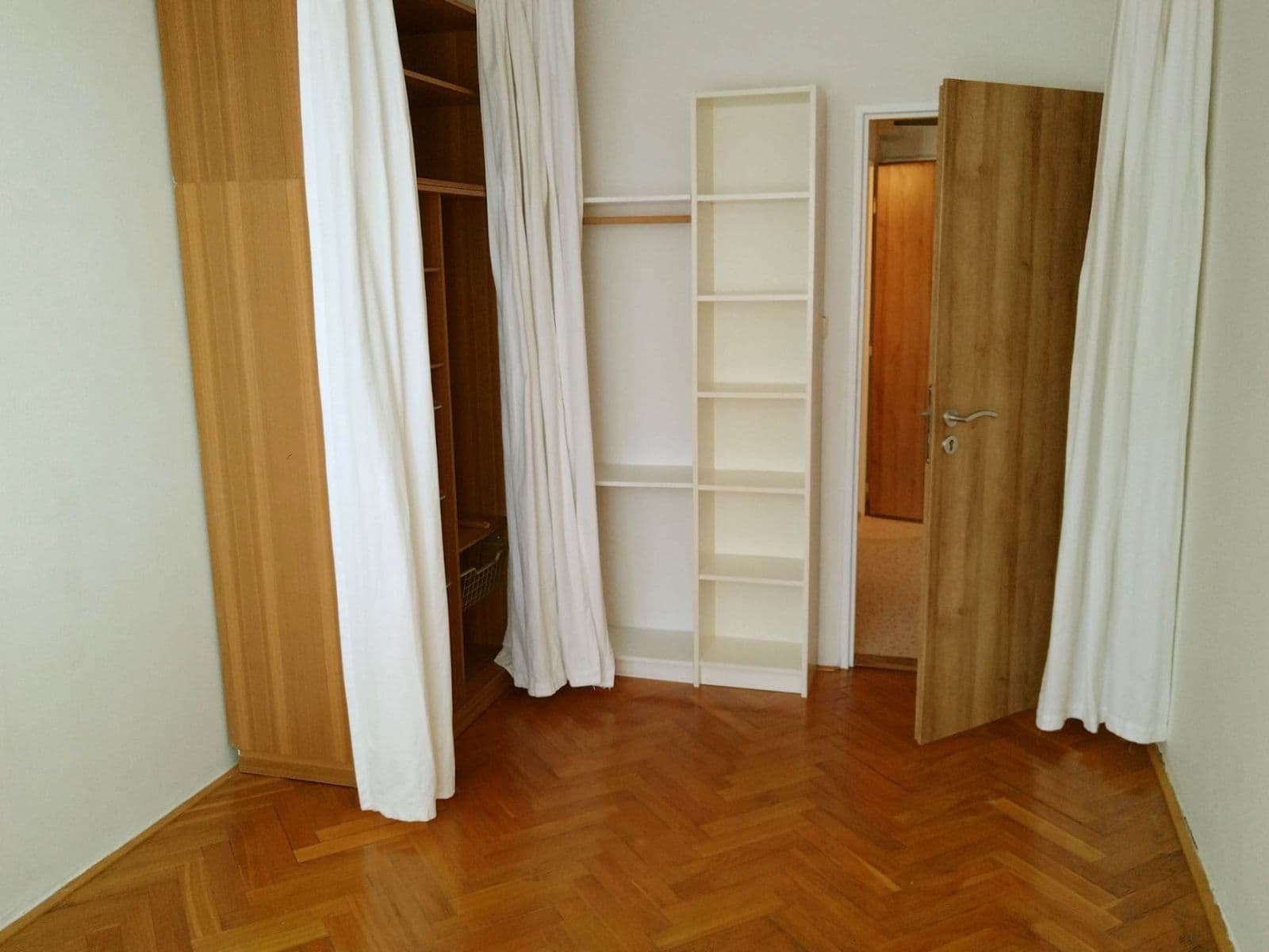Prenájom bytu 2-izbový 45 m², Gutova, Praha, Praha Prenájom bytu 2-izbový 45 m², Gutova, Praha, Praha