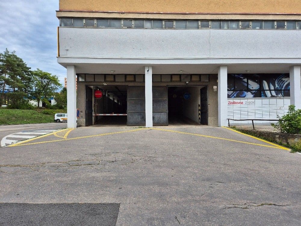 Predaj garáže 12 m², Loosova, Brno, Jihomoravský kraj Predaj garáže 12 m², Loosova, Brno, Jihomoravský kraj