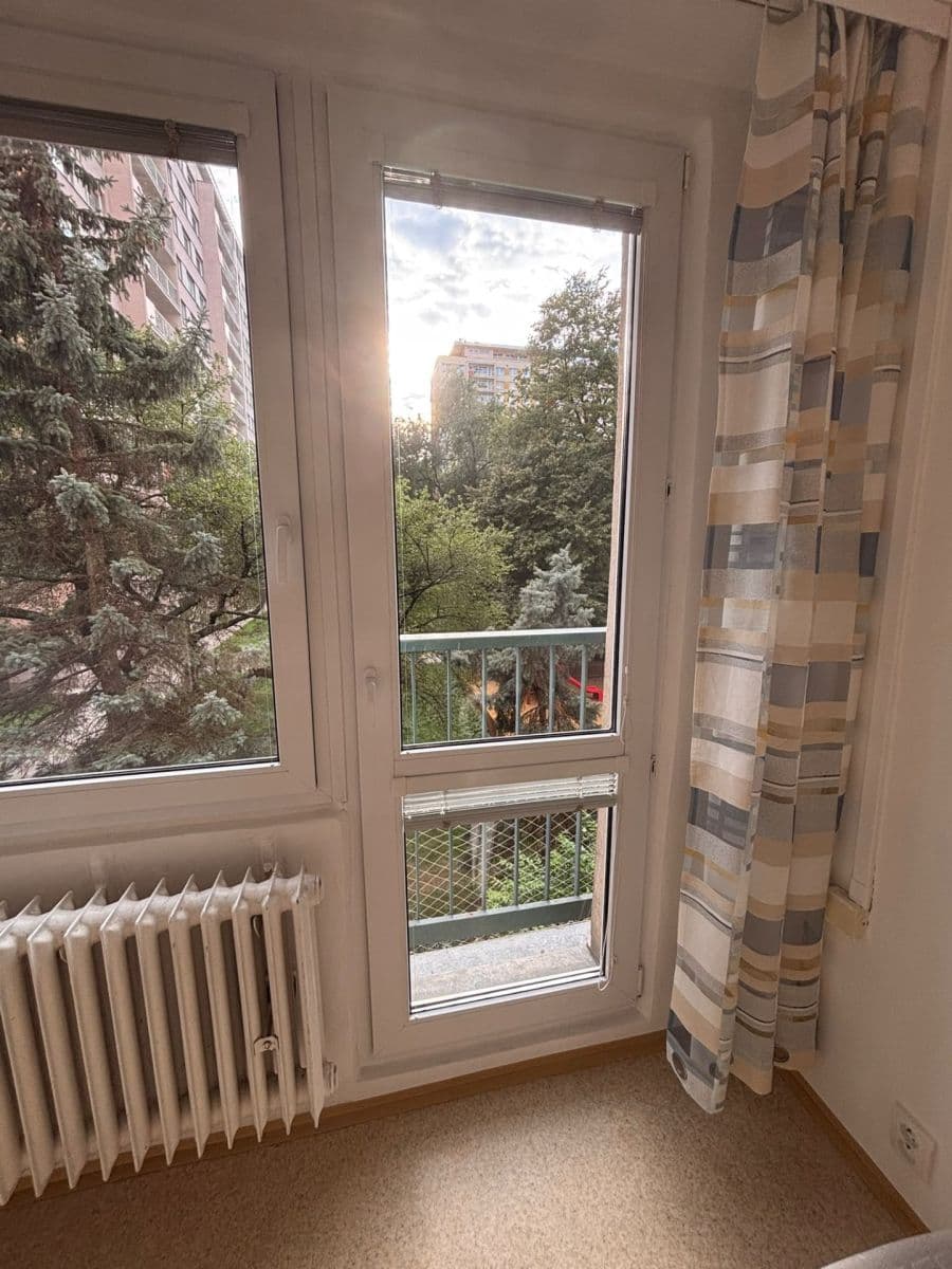 Prenájom bytu 2-izbový 43 m², Chabařovická, Praha, Praha Prenájom bytu 2-izbový 43 m², Chabařovická, Praha, Praha