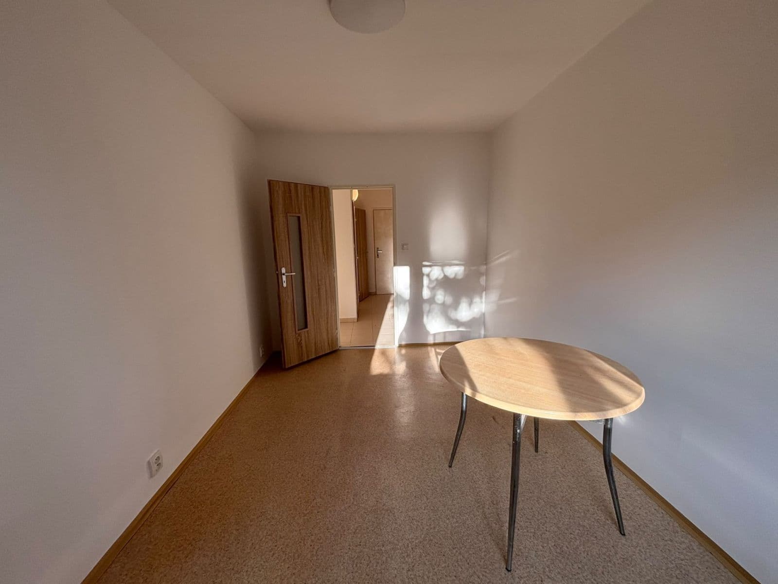 Prenájom bytu 2-izbový 43 m², Chabařovická, Praha, Praha Prenájom bytu 2-izbový 43 m², Chabařovická, Praha, Praha