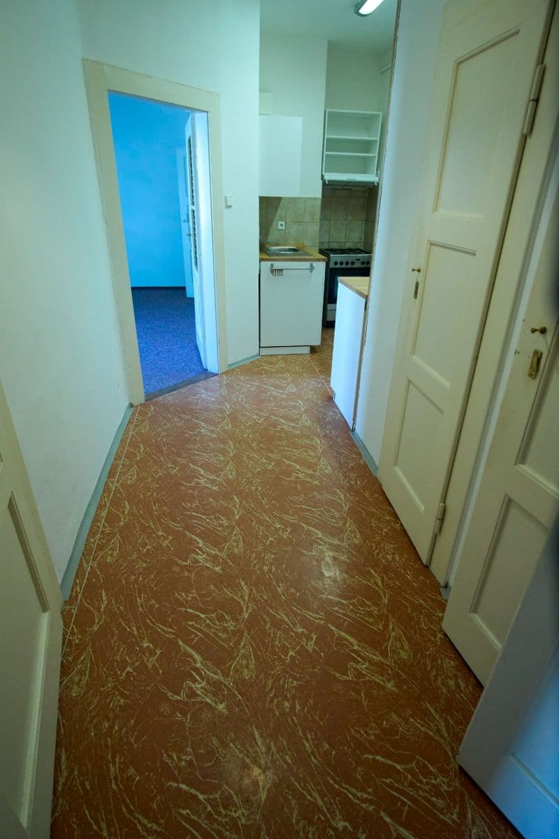 Prenájom bytu 3-izbový 59 m², Biskupcova, Praha, Praha Prenájom bytu 3-izbový 59 m², Biskupcova, Praha, Praha