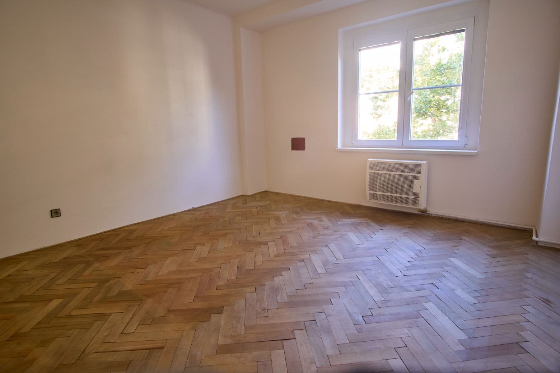 Prenájom bytu 3-izbový 59 m², Biskupcova, Praha, Praha Prenájom bytu 3-izbový 59 m², Biskupcova, Praha, Praha