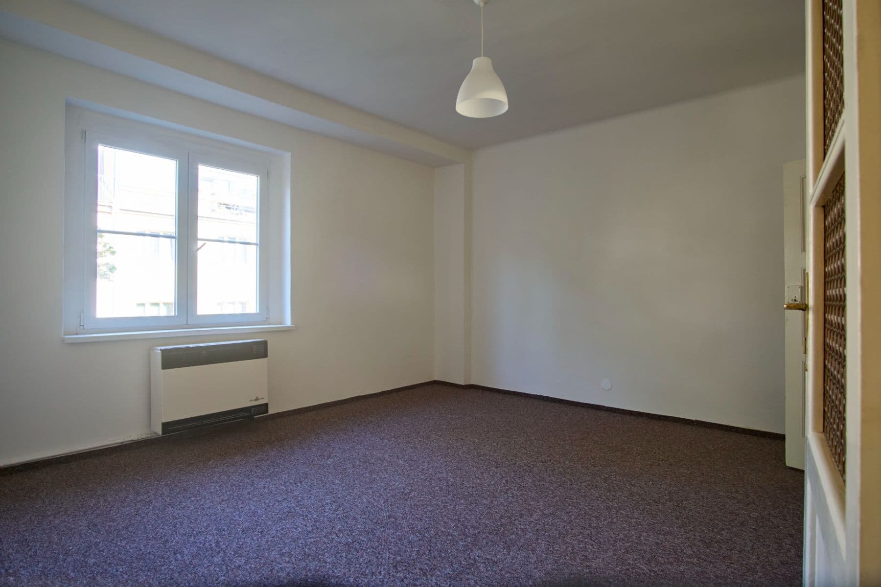 Prenájom bytu 3-izbový 59 m², Biskupcova, Praha, Praha Prenájom bytu 3-izbový 59 m², Biskupcova, Praha, Praha