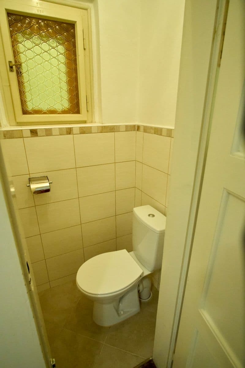 Prenájom bytu 3-izbový 59 m², Biskupcova, Praha, Praha Prenájom bytu 3-izbový 59 m², Biskupcova, Praha, Praha