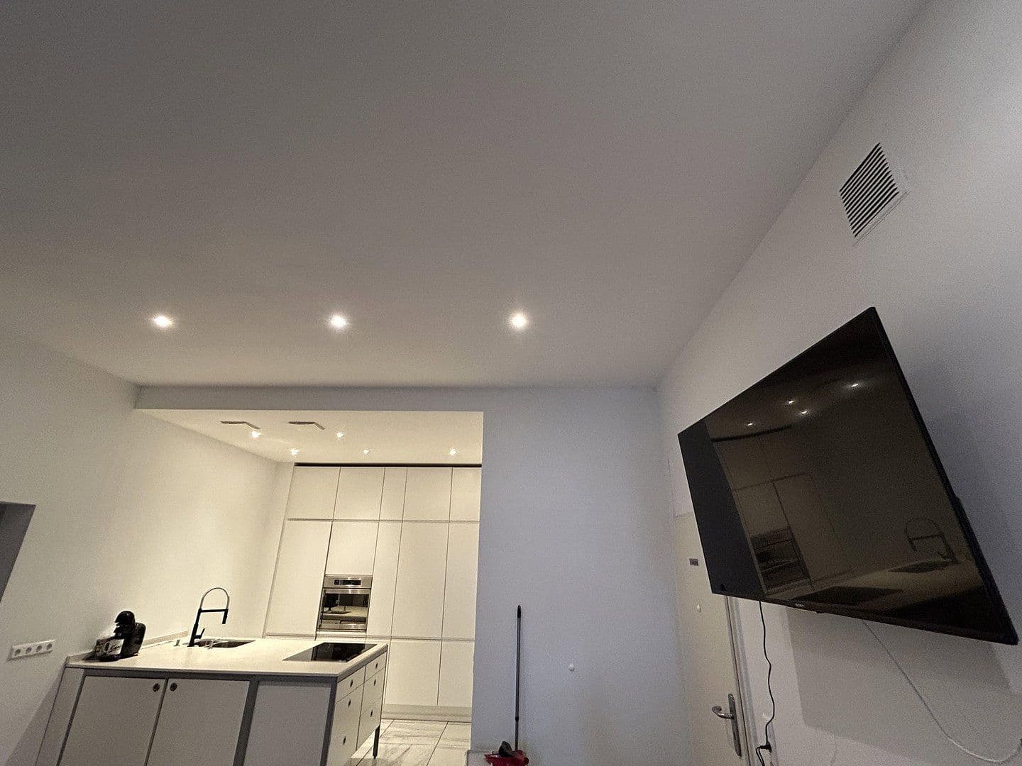 Predaj bytu 7-izbový 178 m², Karlsruhe, Bádensko-Wurttembersko Predaj bytu 7-izbový 178 m², Karlsruhe, Bádensko-Wurttembersko