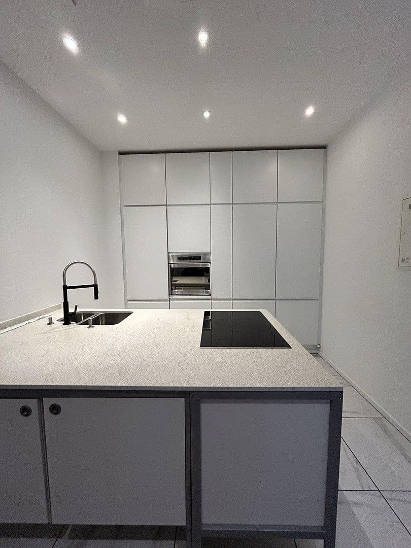 Predaj bytu 7-izbový 178 m², Karlsruhe, Bádensko-Wurttembersko Predaj bytu 7-izbový 178 m², Karlsruhe, Bádensko-Wurttembersko
