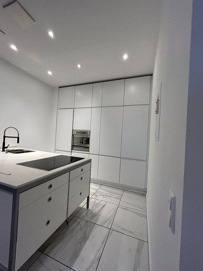 Predaj bytu 7-izbový 178 m², Karlsruhe, Bádensko-Wurttembersko Predaj bytu 7-izbový 178 m², Karlsruhe, Bádensko-Wurttembersko