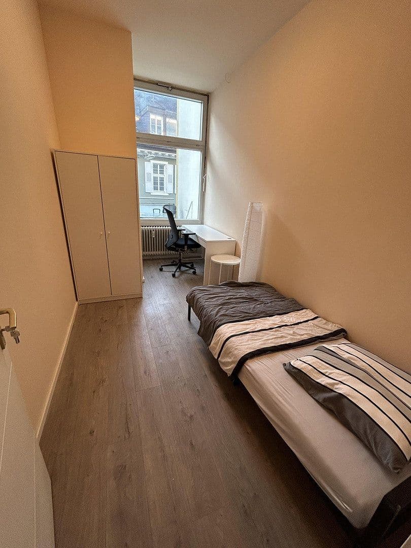 Predaj bytu 7-izbový 178 m², Karlsruhe, Bádensko-Wurttembersko Predaj bytu 7-izbový 178 m², Karlsruhe, Bádensko-Wurttembersko
