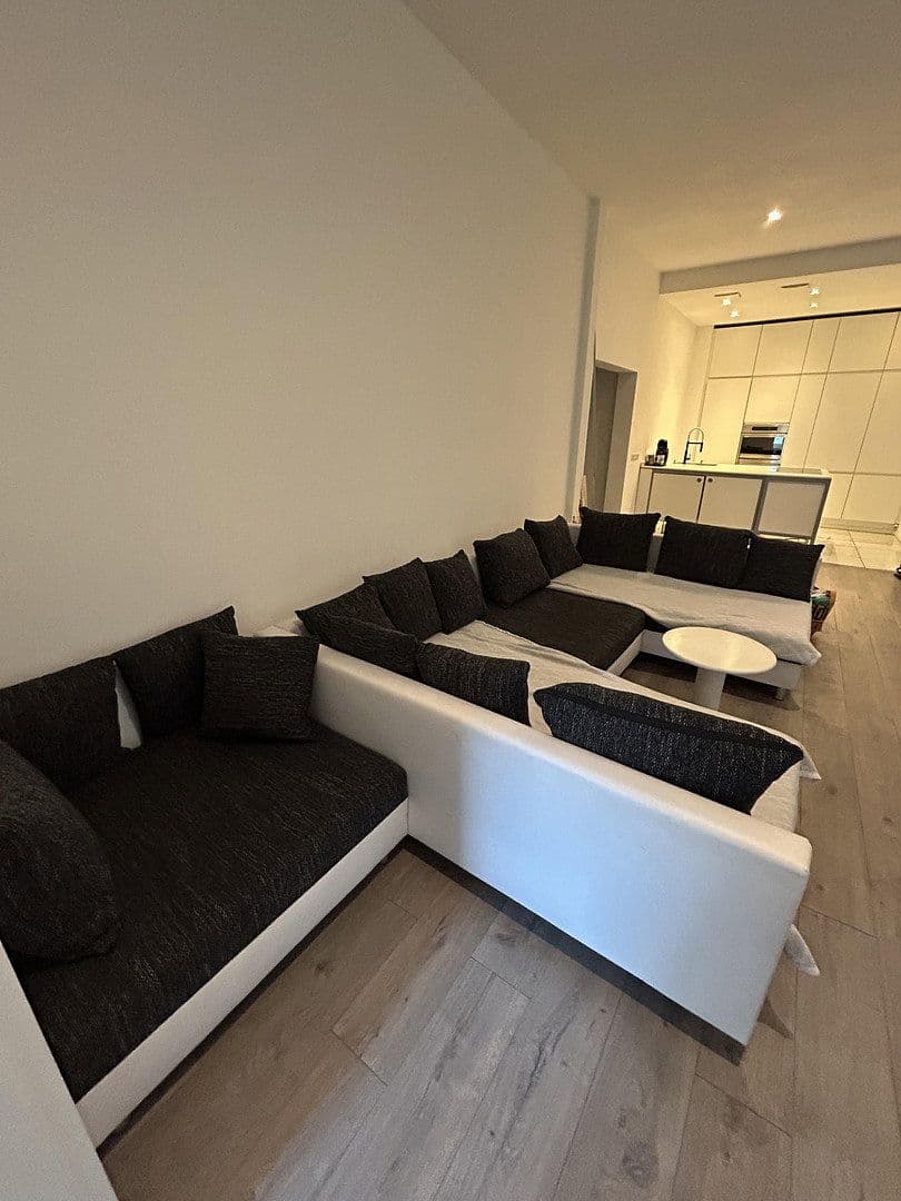 Predaj bytu 7-izbový 178 m², Karlsruhe, Bádensko-Wurttembersko Predaj bytu 7-izbový 178 m², Karlsruhe, Bádensko-Wurttembersko