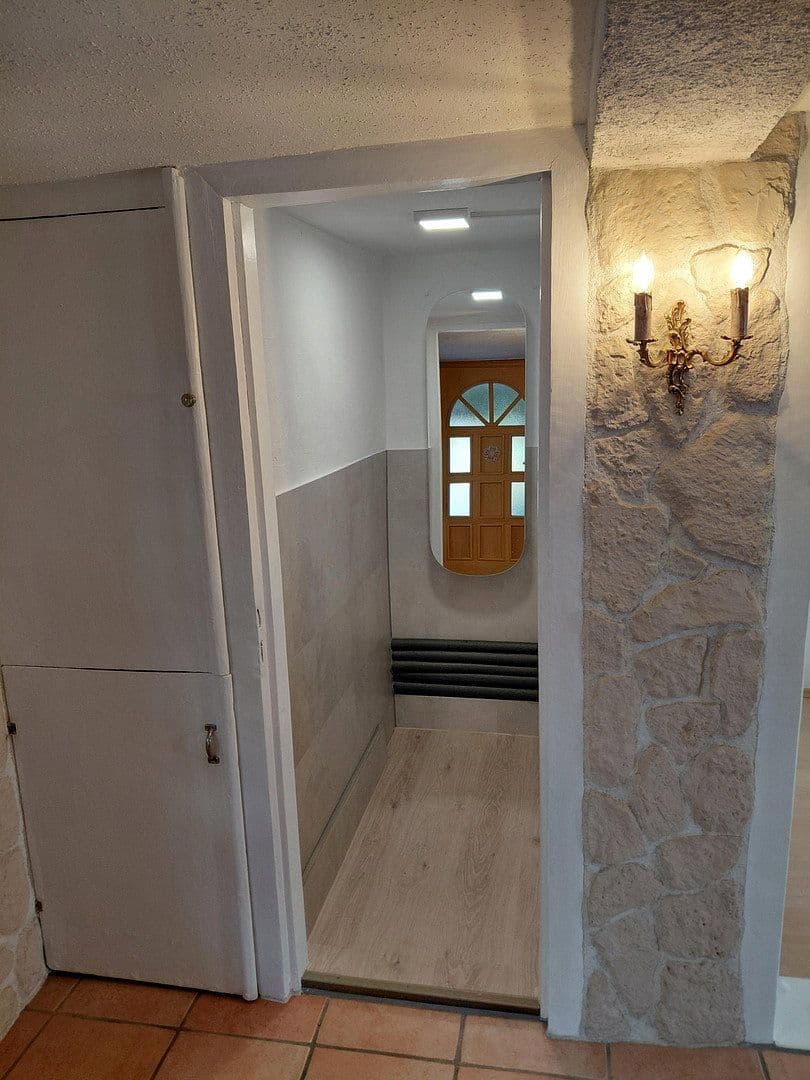 Prenájom domu 115 m², pozemok 99 m², Usingen, Hesensko Prenájom domu 115 m², pozemok 99 m², Usingen, Hesensko