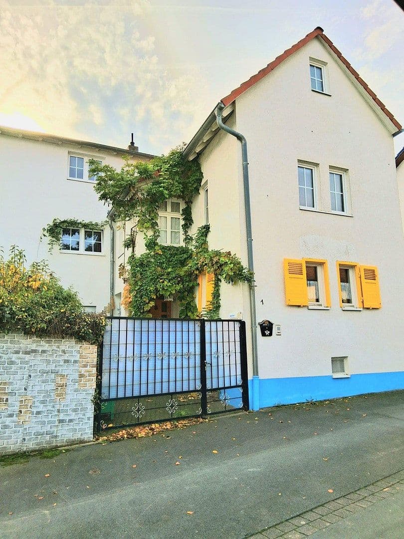 Prenájom domu 115 m², pozemok 99 m², Usingen, Hesensko Prenájom domu 115 m², pozemok 99 m², Usingen, Hesensko