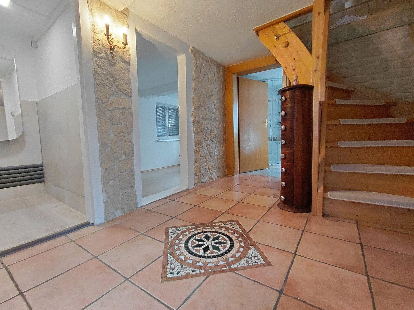 Prenájom domu 115 m², pozemok 99 m², Usingen, Hesensko Prenájom domu 115 m², pozemok 99 m², Usingen, Hesensko