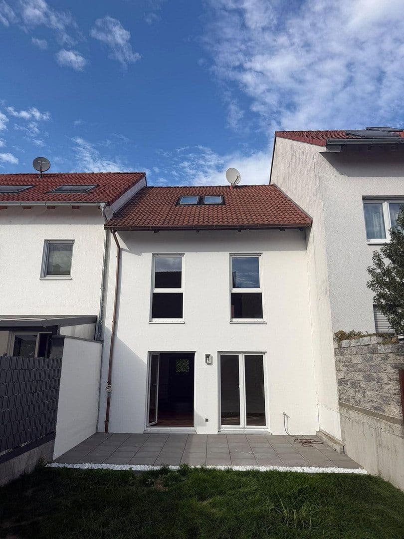 Predaj domu 125 m², pozemok 204 m², Clara-Schumann-Straße 4, Riedstadt, Hesensko Predaj domu 125 m², pozemok 204 m², Clara-Schumann-Straße 4, Riedstadt, Hesensko