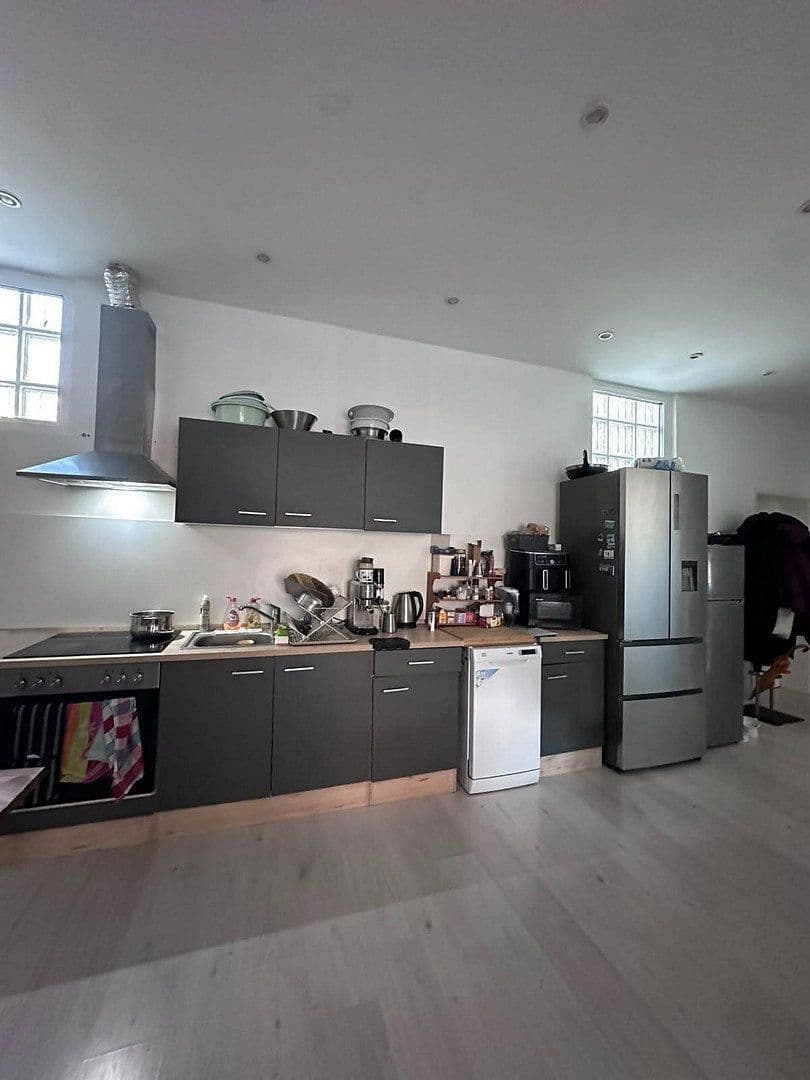 Prenájom bytu 5-izbový 107 m², Römerstraße 43, Worms, Porýnie-Falcko Prenájom bytu 5-izbový 107 m², Römerstraße 43, Worms, Porýnie-Falcko