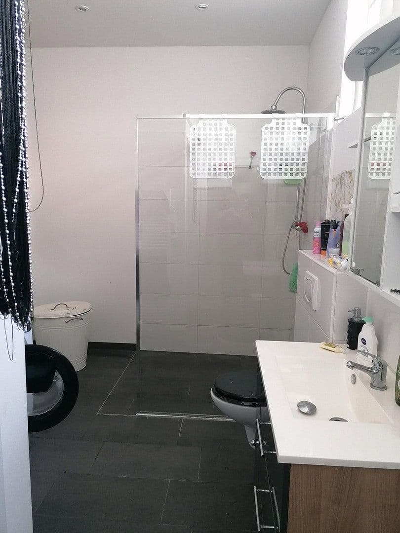Prenájom bytu 5-izbový 107 m², Römerstraße 43, Worms, Porýnie-Falcko Prenájom bytu 5-izbový 107 m², Römerstraße 43, Worms, Porýnie-Falcko