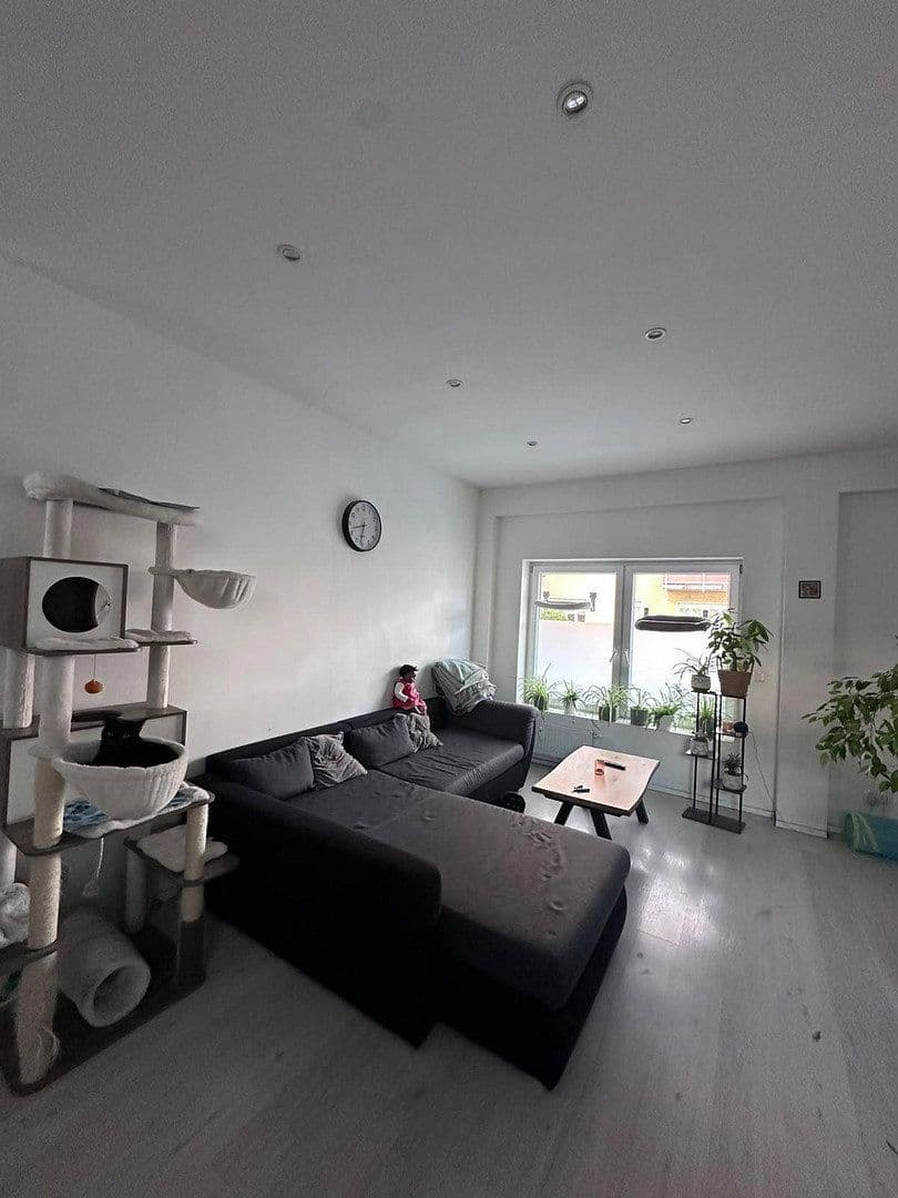 Prenájom bytu 5-izbový 107 m², Römerstraße 43, Worms, Porýnie-Falcko Prenájom bytu 5-izbový 107 m², Römerstraße 43, Worms, Porýnie-Falcko