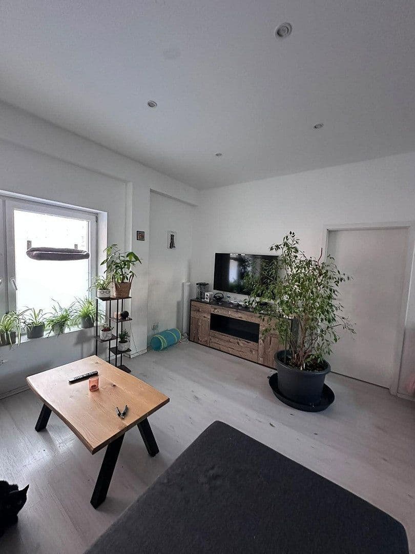 Prenájom bytu 5-izbový 107 m², Römerstraße 43, Worms, Porýnie-Falcko Prenájom bytu 5-izbový 107 m², Römerstraße 43, Worms, Porýnie-Falcko