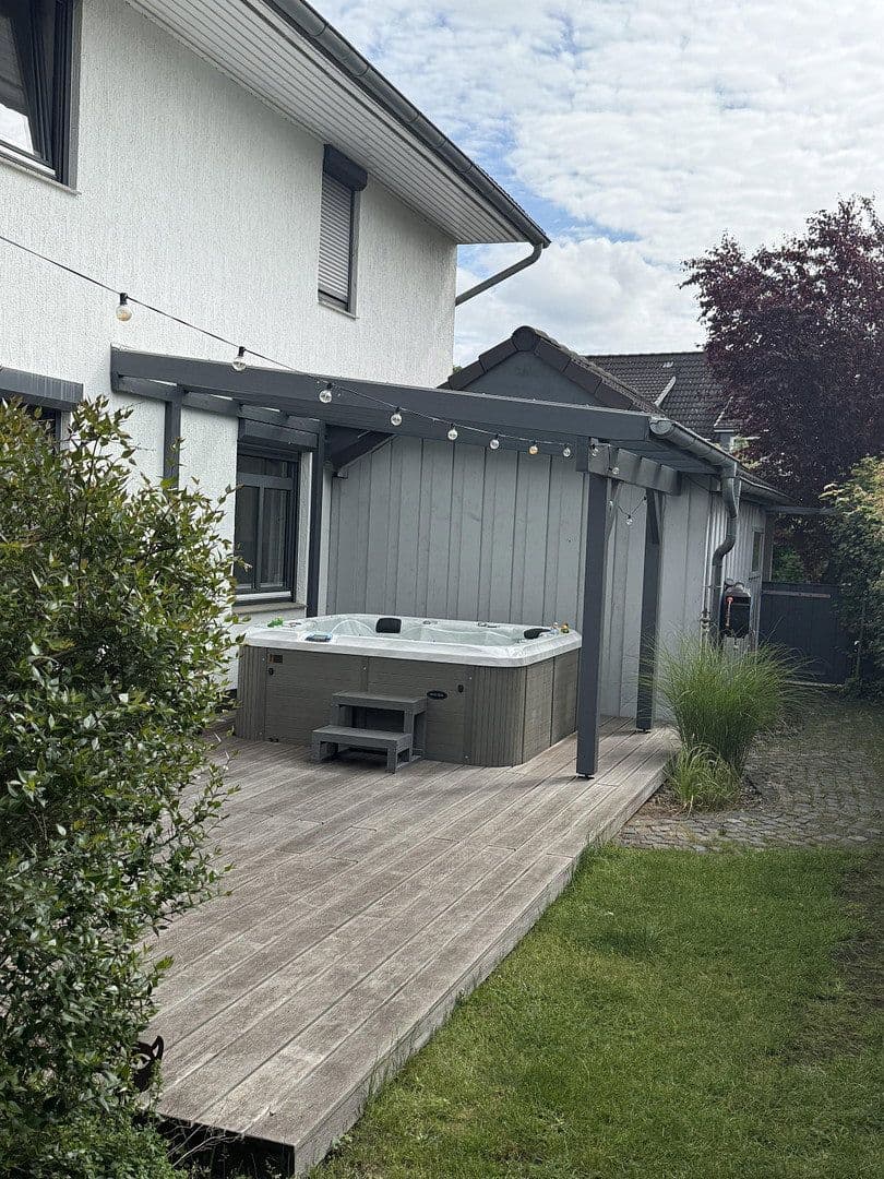 Predaj domu 175 m², pozemok 425 m², Tornesch, Šlezvicko-Holštajnsko Predaj domu 175 m², pozemok 425 m², Tornesch, Šlezvicko-Holštajnsko
