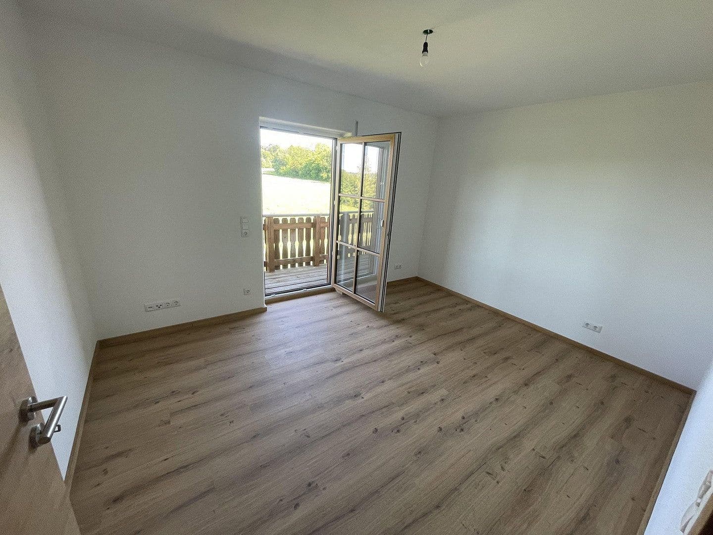 Prenájom bytu 4-izbový 103 m², Fridolfing, Bavorsko Prenájom bytu 4-izbový 103 m², Fridolfing, Bavorsko