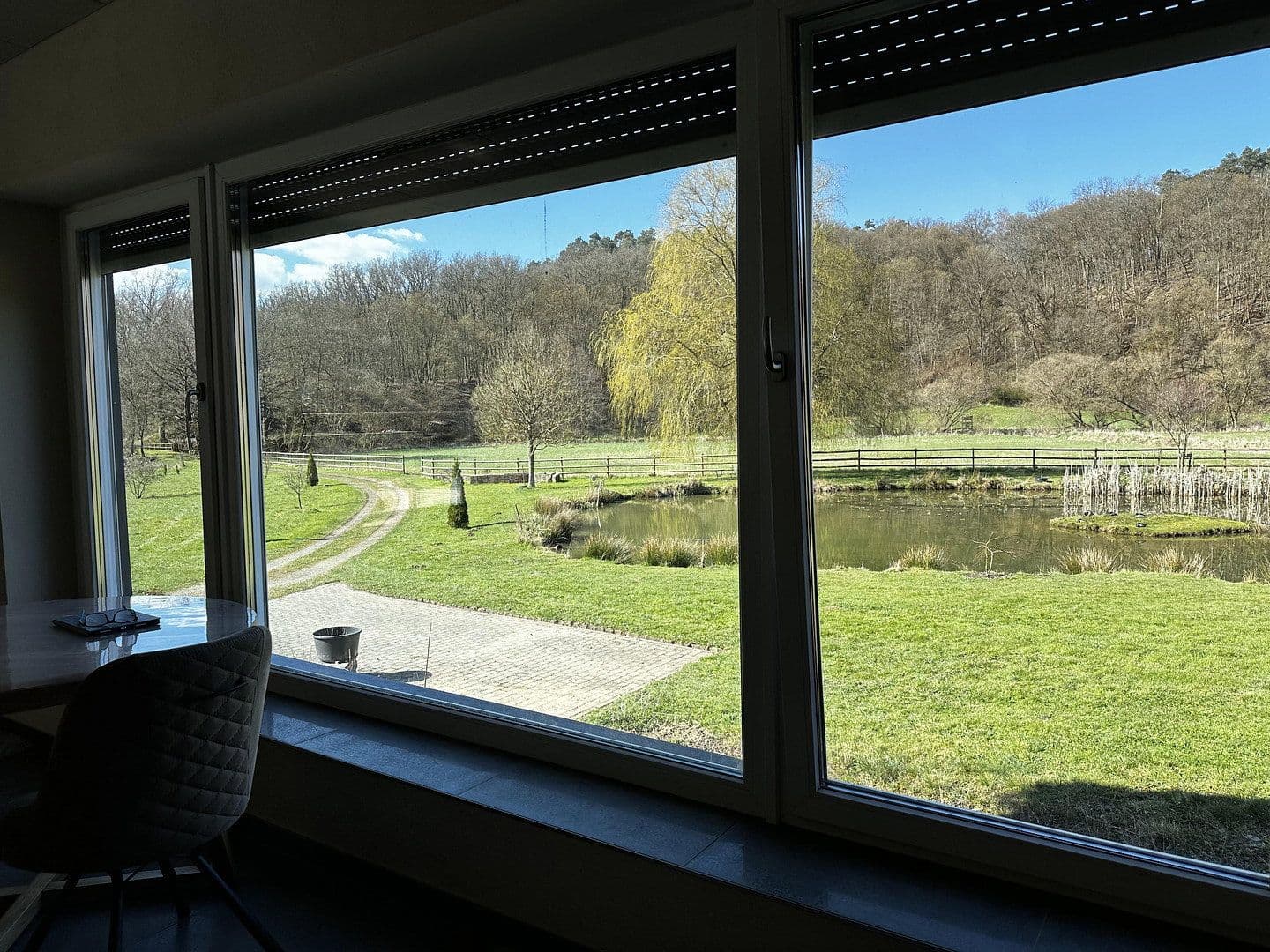 Predaj domu 140 m², pozemok 47.200 m², Kirchberg, Porýnie-Falcko Predaj domu 140 m², pozemok 47.200 m², Kirchberg, Porýnie-Falcko