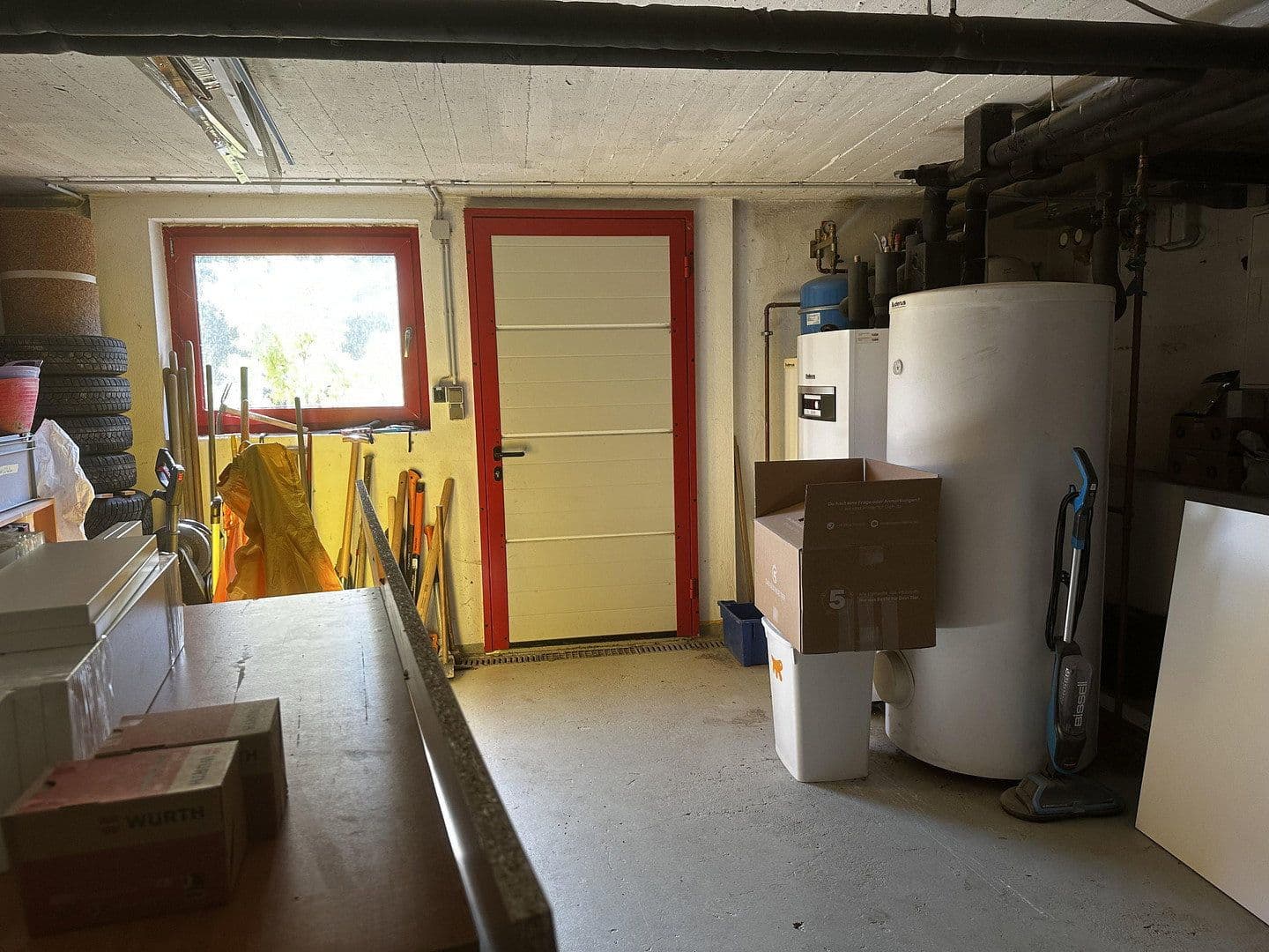 Predaj domu 140 m², pozemok 47.200 m², Kirchberg, Porýnie-Falcko Predaj domu 140 m², pozemok 47.200 m², Kirchberg, Porýnie-Falcko